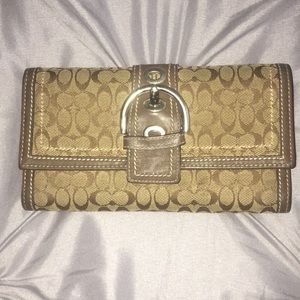 Signature Coach Women’s Wallet and Checkbook Brown